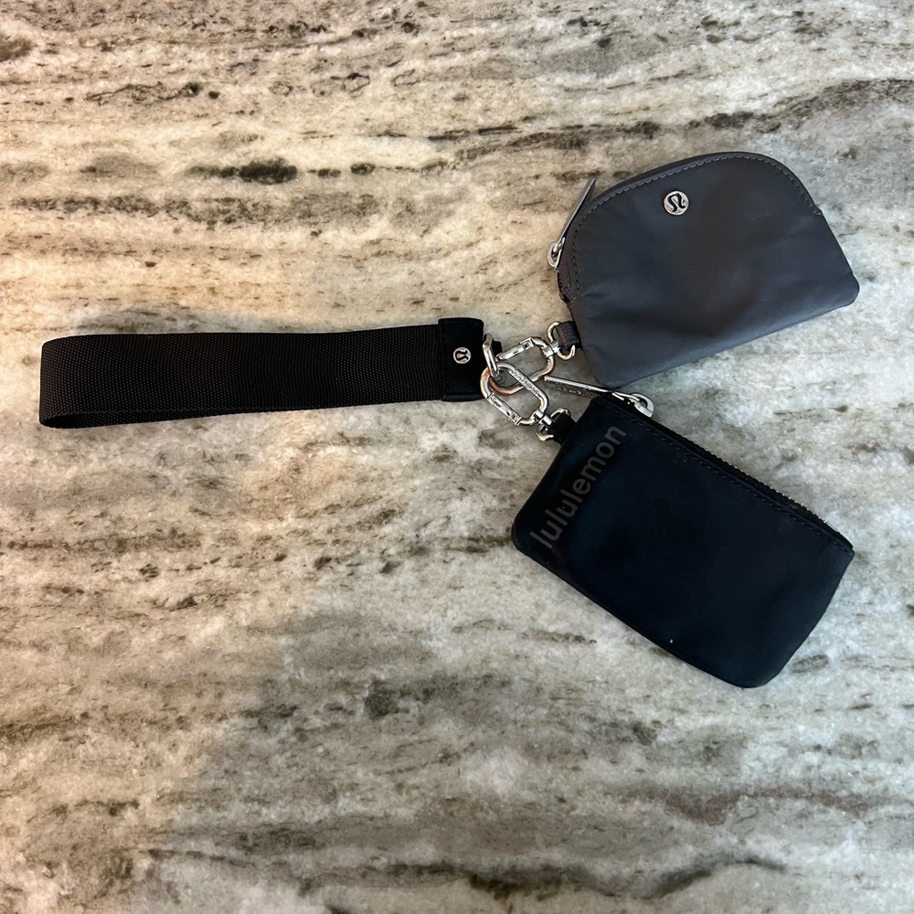 Lululemon multi pouch wristlet FREE SHIPPING